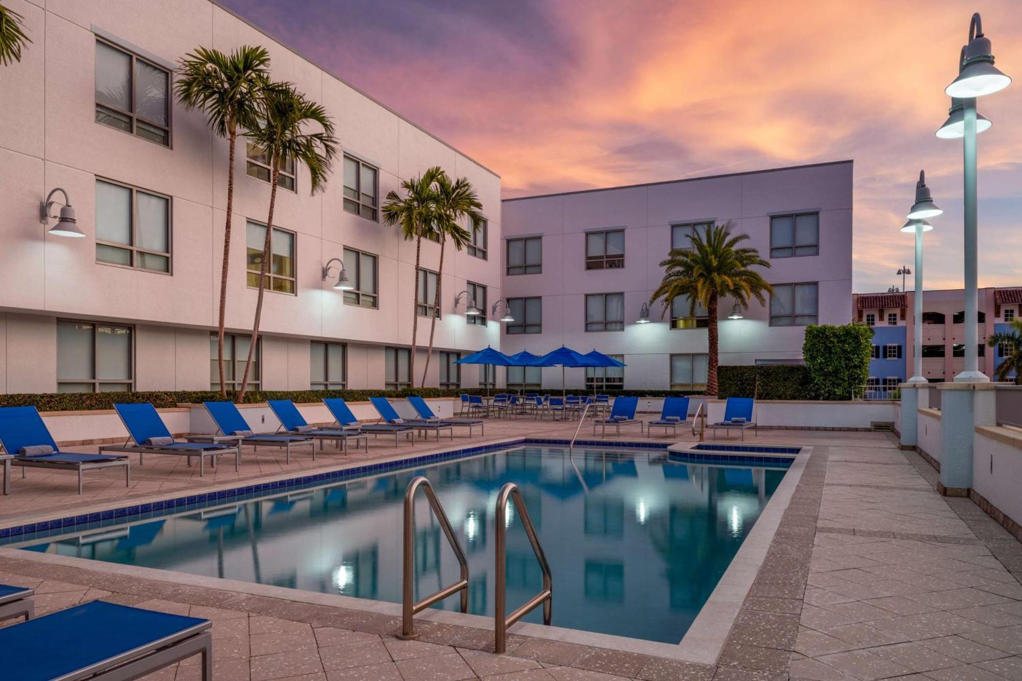 Hyatt Place Hotel 4*